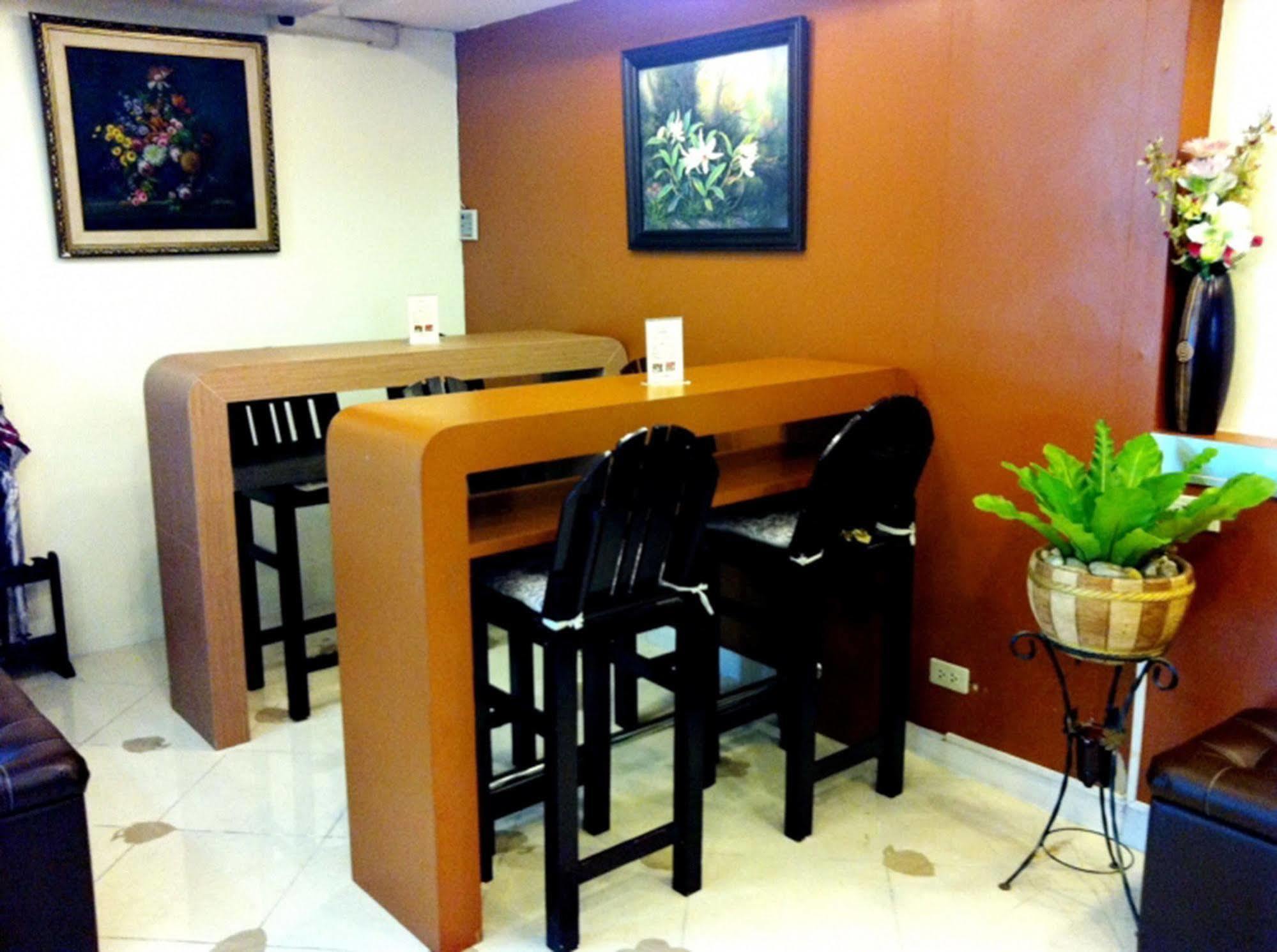 The Nest Serviced Apartment Bangkok Exterior photo