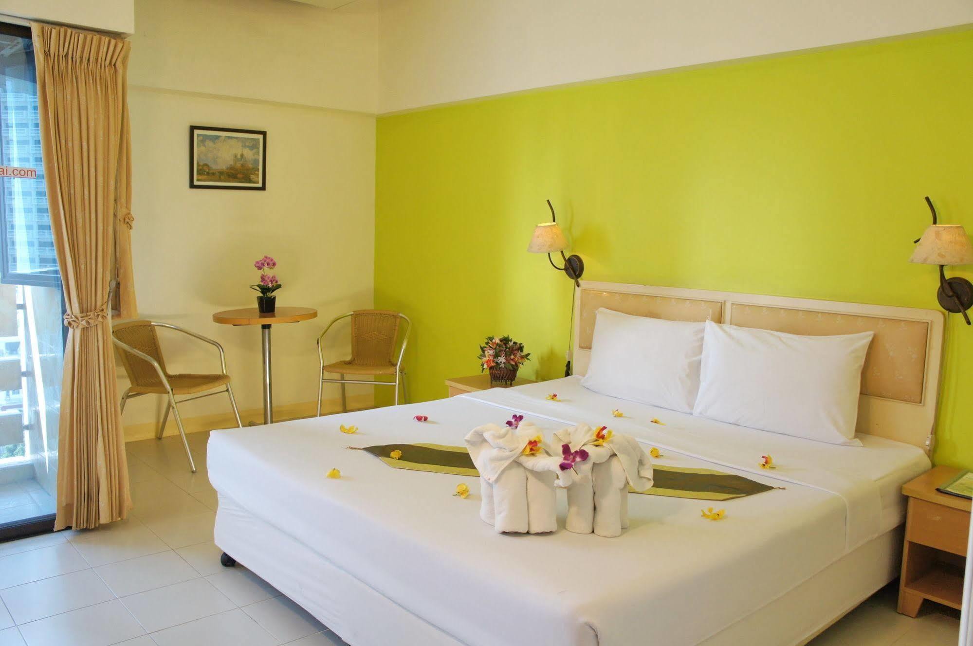 The Nest Serviced Apartment Bangkok Exterior photo