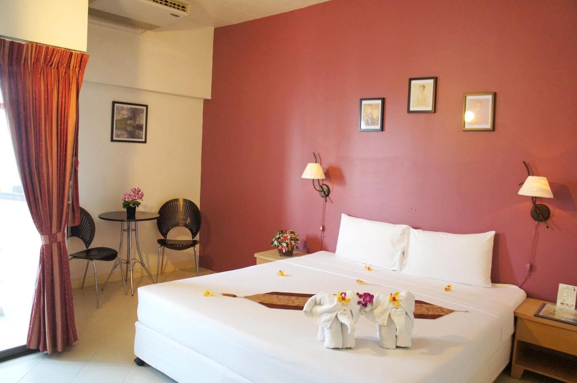 The Nest Serviced Apartment Bangkok Exterior photo
