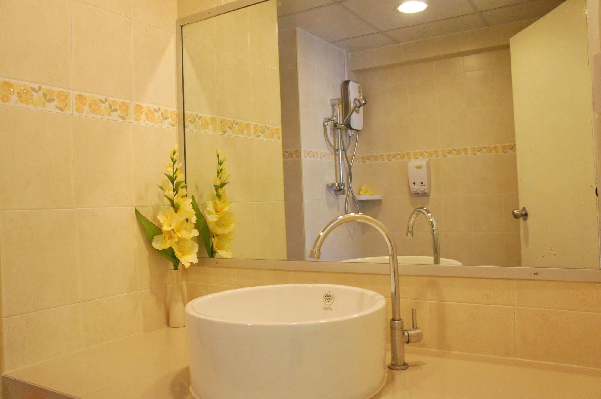 The Nest Serviced Apartment Bangkok Exterior photo