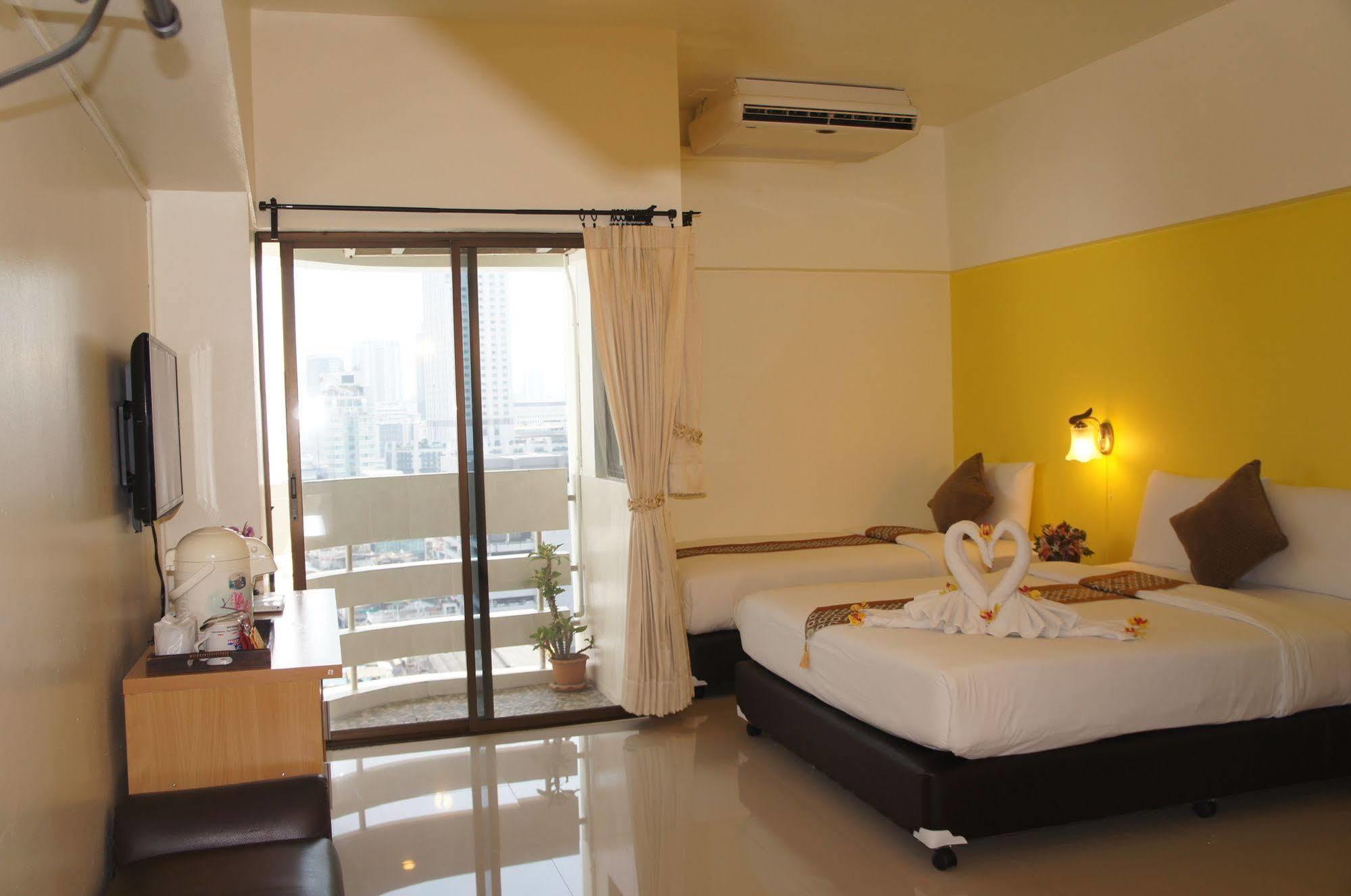 The Nest Serviced Apartment Bangkok Exterior photo