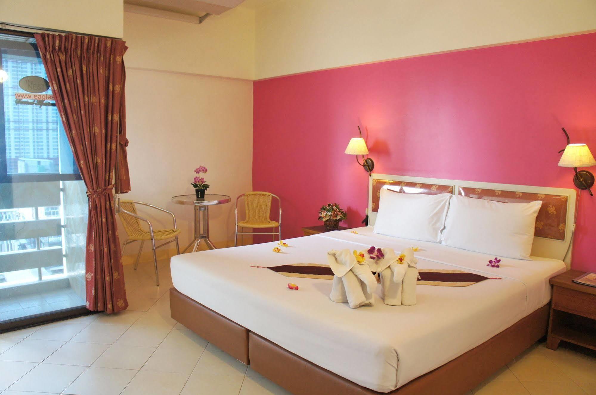 The Nest Serviced Apartment Bangkok Exterior photo